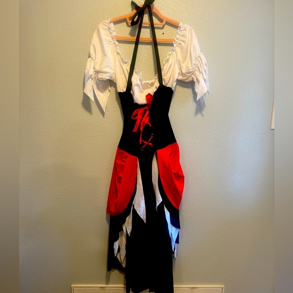 Pirate Costume - Picture 1 of 10